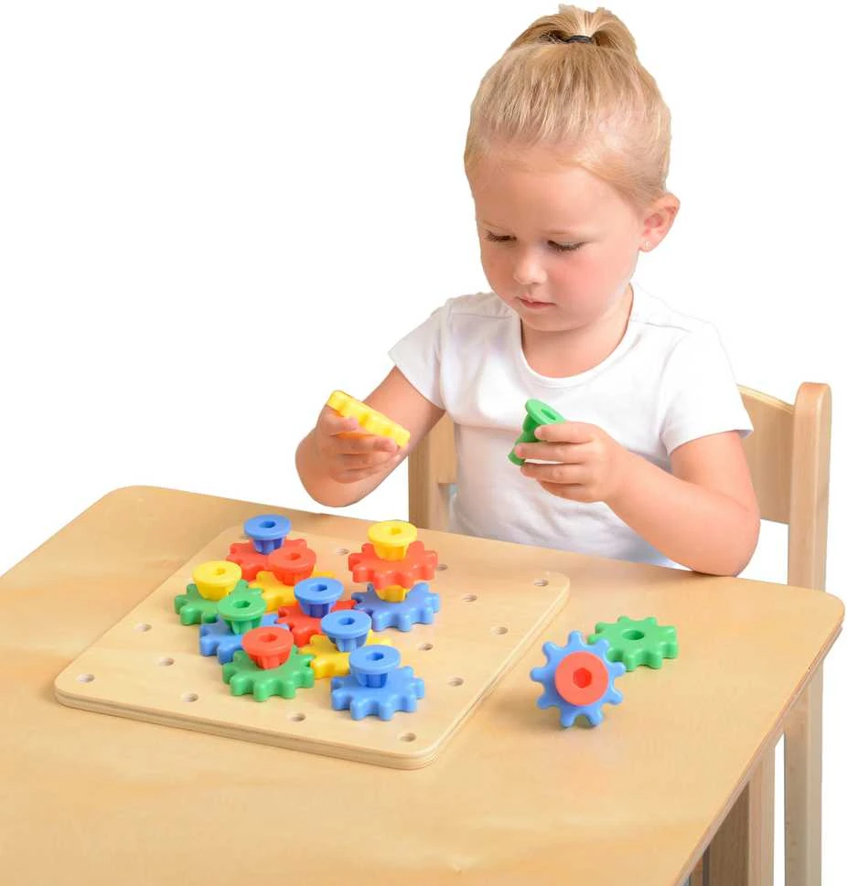 Dantų ratai sukuria savo mechanizmą „MasterKidz Montessori“