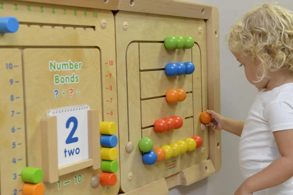 MASTERKIDZ Edukacinė lenta Labirintas su koralikais Montessori