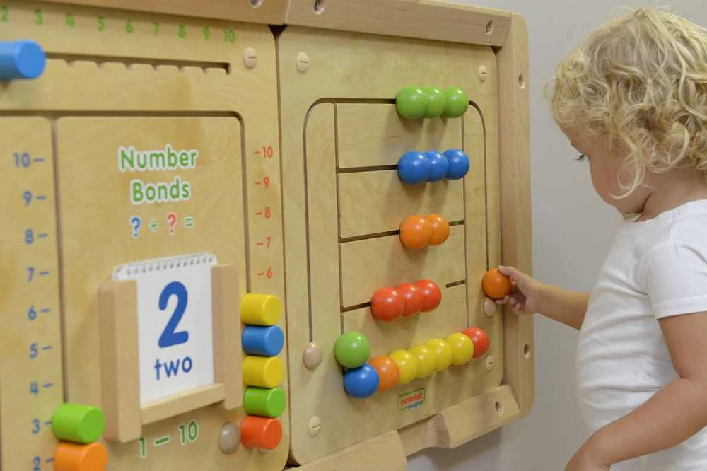 MASTERKIDZ edukacinė sieninė lenta su labirinto karoliukais, Montessori