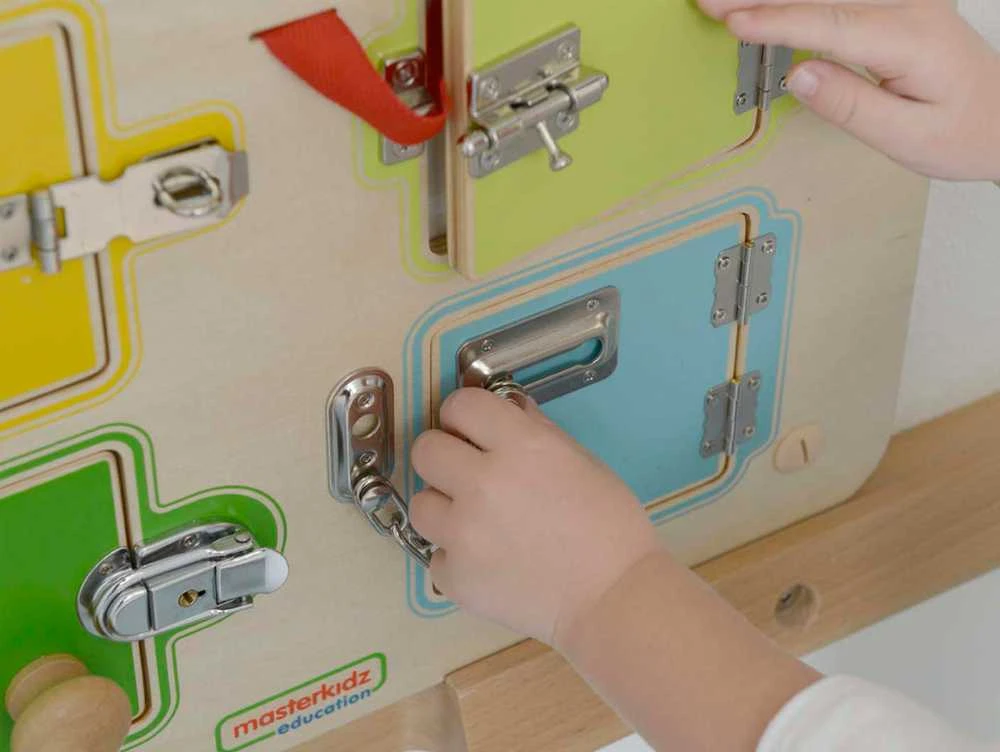 Masterkidz Medinė Žaidimų Lenta Mokymuisi Užrakinti ir Atidaryti - 6 Seifai