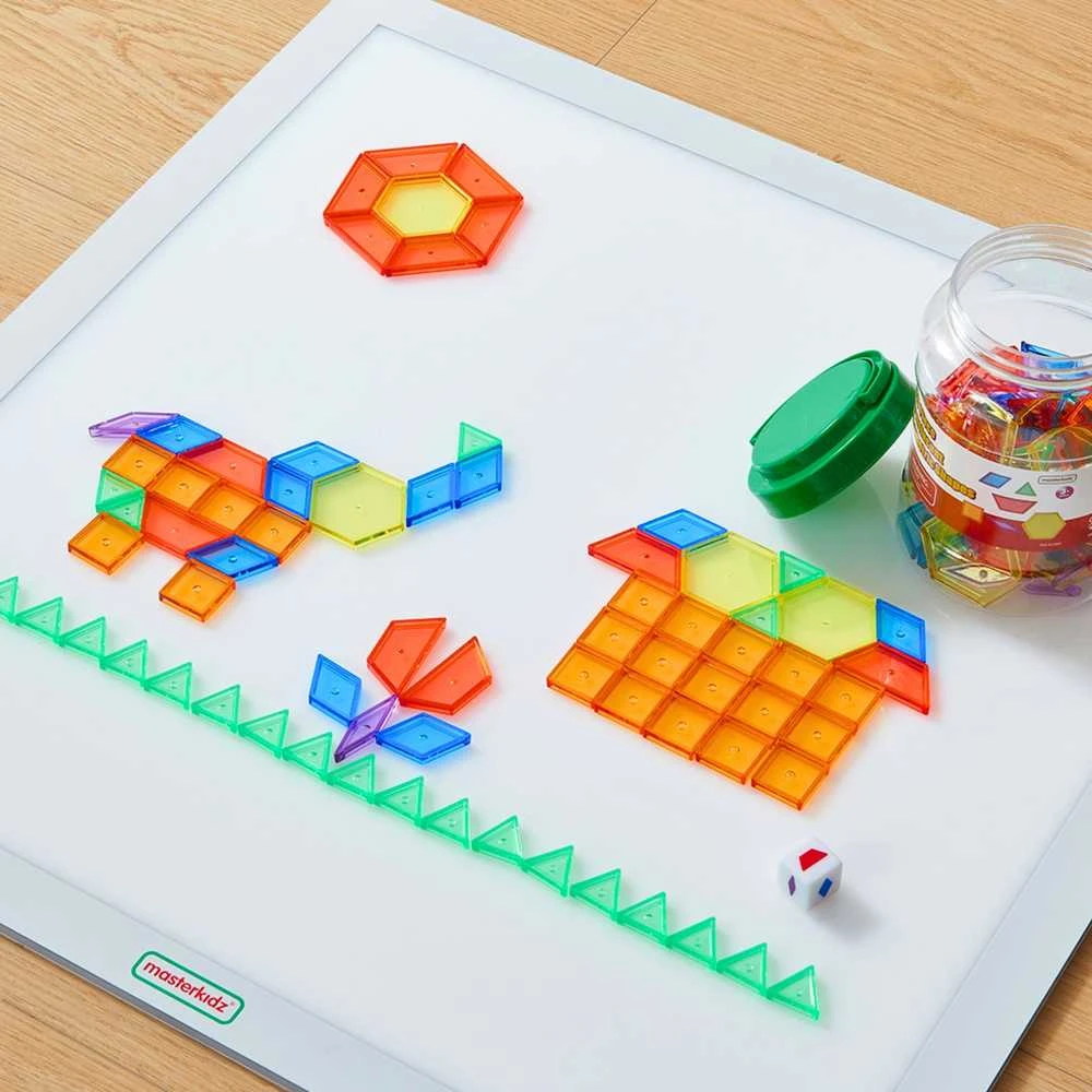 MASTERKIDZ LED šviesos skydelis, keičiantis spalvas su nuotolinio valdymo pultu + Montessori mozaikos kaladėlės, 140 vnt.