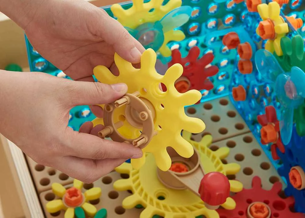 MASTERKIDZ priedų rinkinys krumpliaračiai STEM sieninėms plokštėms 198 vnt