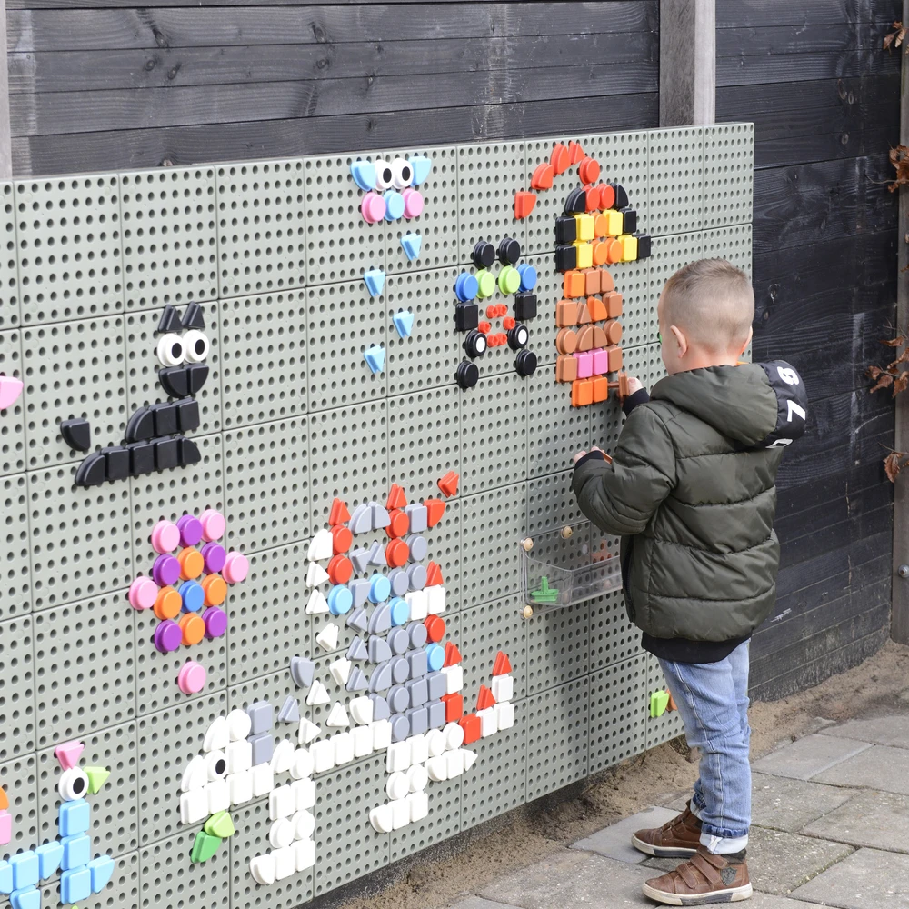 MASTERKIDZ 64 geometrinių formų kaiščių rinkinys STEM lentoms