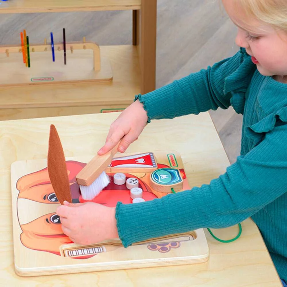 MASTERKIDZ Edukacinė lenta Montessori su šunimi - sveikos burnos higienos mokymas