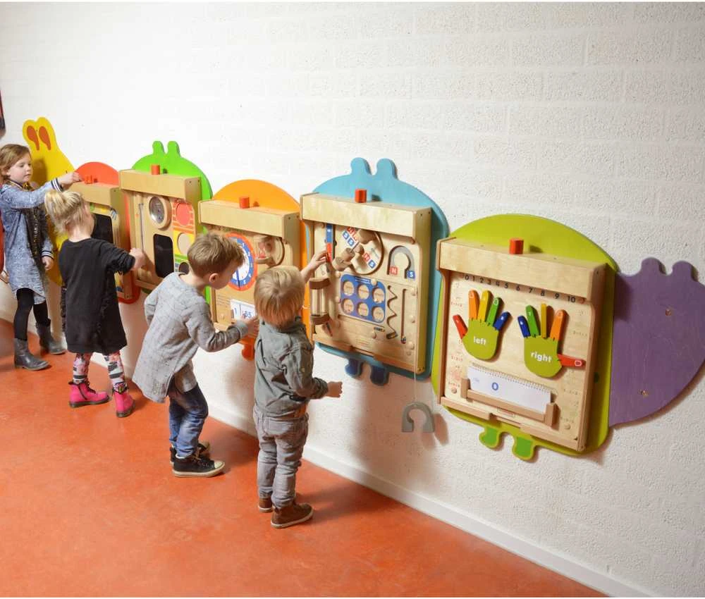 „MASTERKIDZ Flex“ sieninė tvirtinimo sistema 5 edukacinėms lentoms – „Caterpillar“