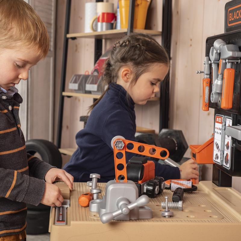 Black & Decker Smoby Profesinis žaidimų dirbtuvėlių rinkinys su įrankiais ir pjūklu