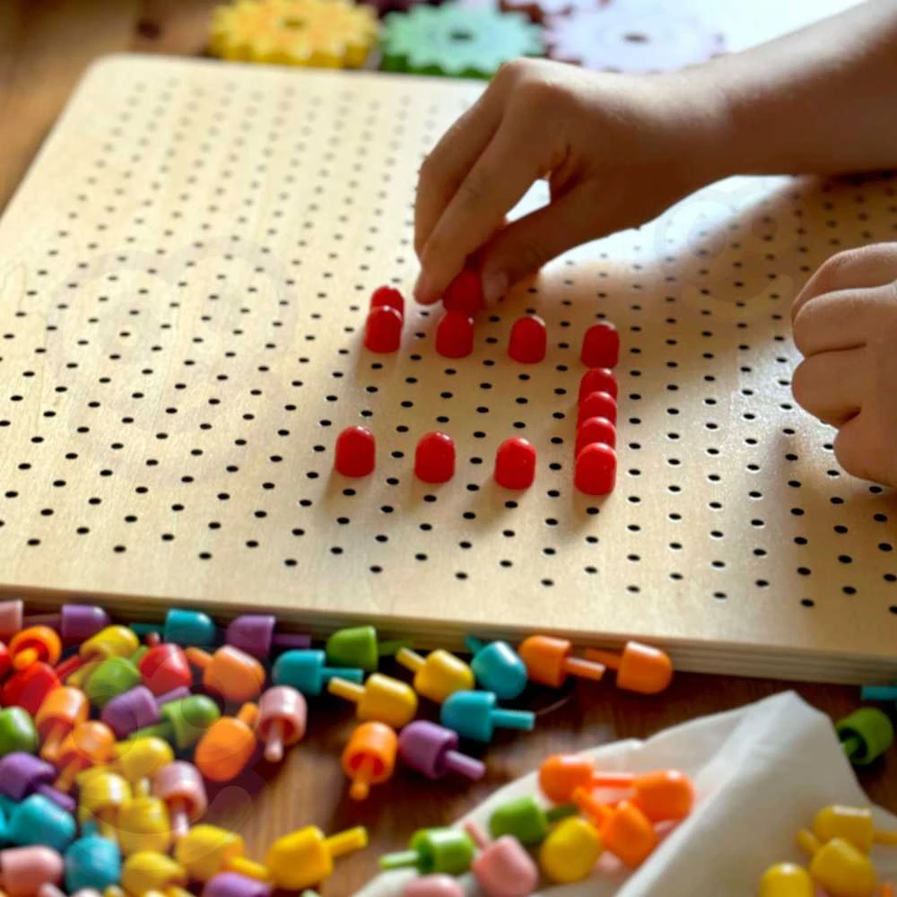 Tooky Toys Žaislų žaislas „Mosaika Montessori“ dėlionė su „Pinski“ kištuku 88 EL.