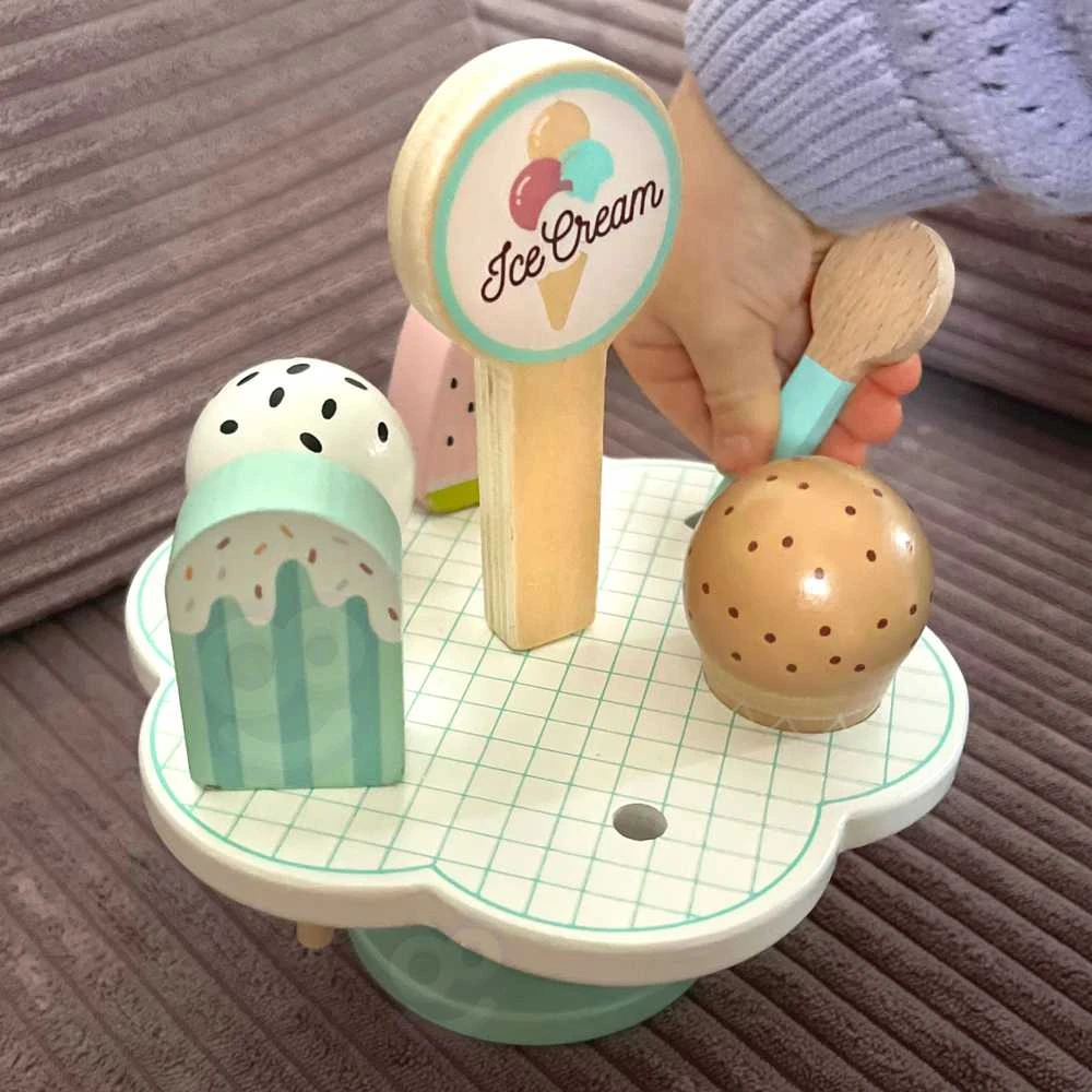 Tooky Toys Mediniai magnetiniai ledai su stovu TOOKY TOY