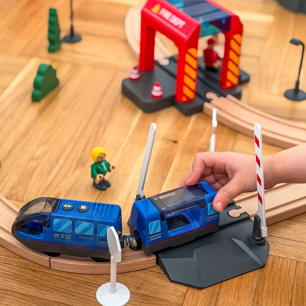Tooky Toys Paimta žaislinė medinė eilės gaisro stažuotės greitosios pagalbos automobiliu 70 EL.