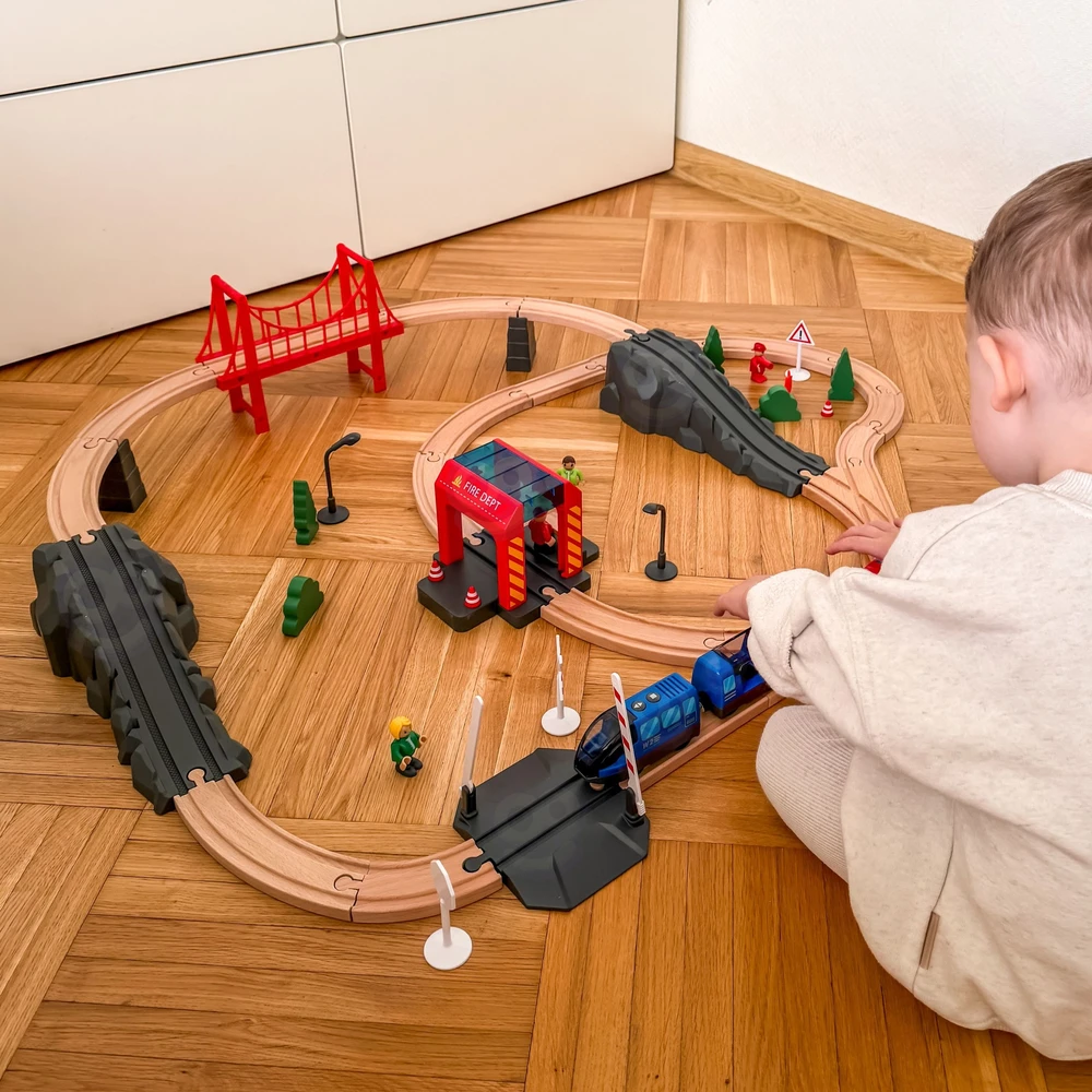 Tooky Toys Paimta žaislinė medinė eilės gaisro stažuotės greitosios pagalbos automobiliu 70 EL.
