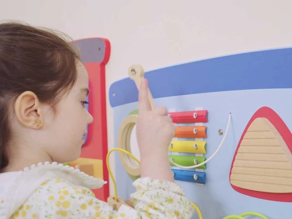 Viga Toys Medinė sensorinė-manipuliacinė lenta VIGA Traukinys