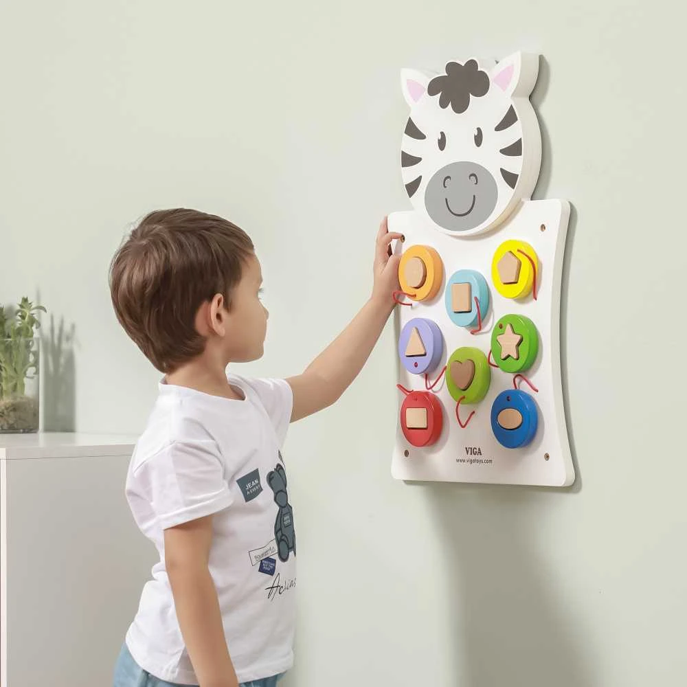 Medinė VIGA manipuliacinė lenta Zebras Montessori metodika