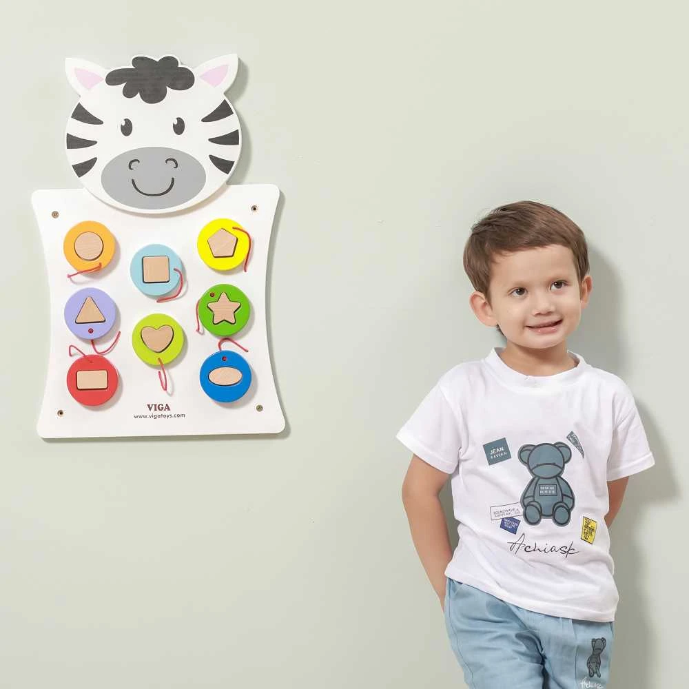 Medinė VIGA manipuliacinė lenta Zebras Montessori metodika