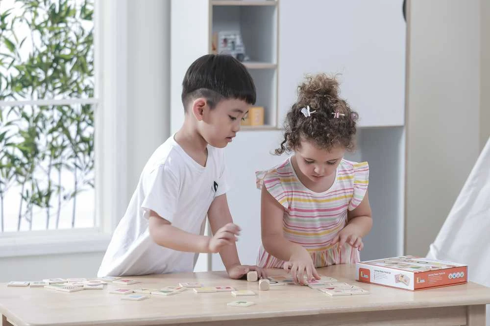 Viga Toys Medinis edukacinis žaidimas formų rūšiavimo dėlionė VIGA 37vnt