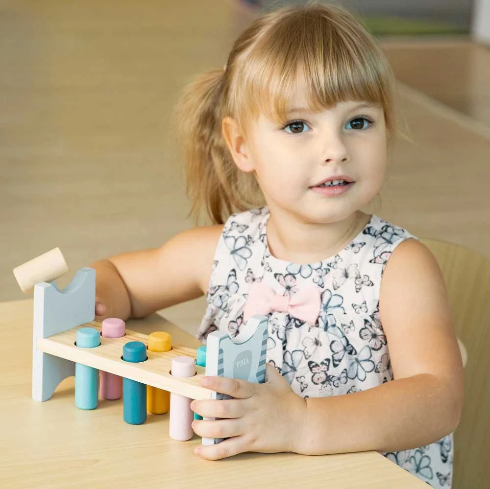 Viga medinis suolelis, baudžiantis alkį plaktuku - „Polarb Montessori“