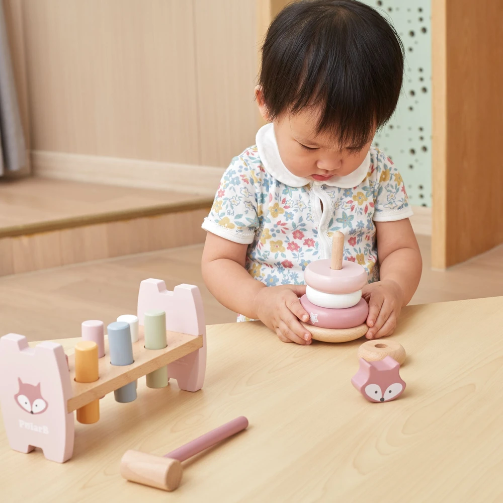 Viga Medinė Žaislų Rinkinys Priklausantis PolarB Serijai - Piramidė ir Plakimo Žaislas