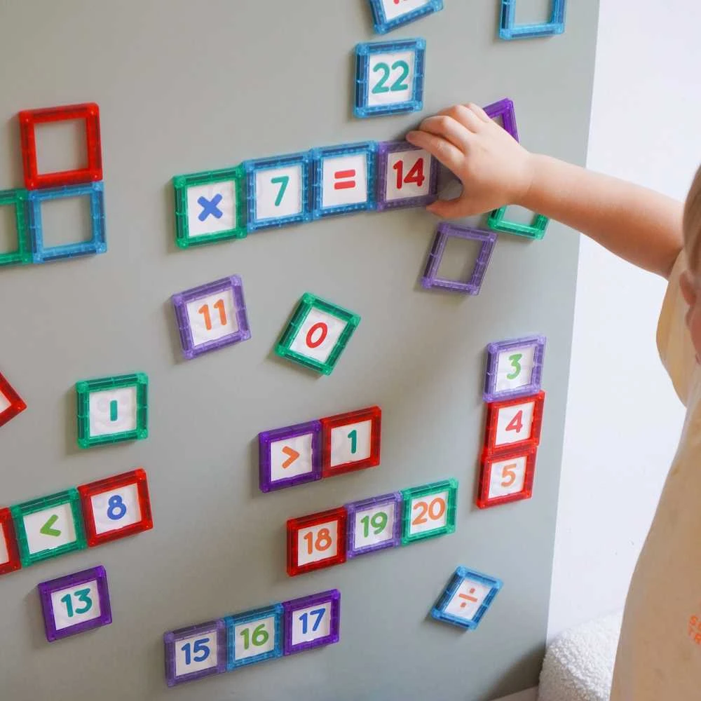 Magnetinis edukacinis konstruktorius su skaičiais WOOPIE 70vnt