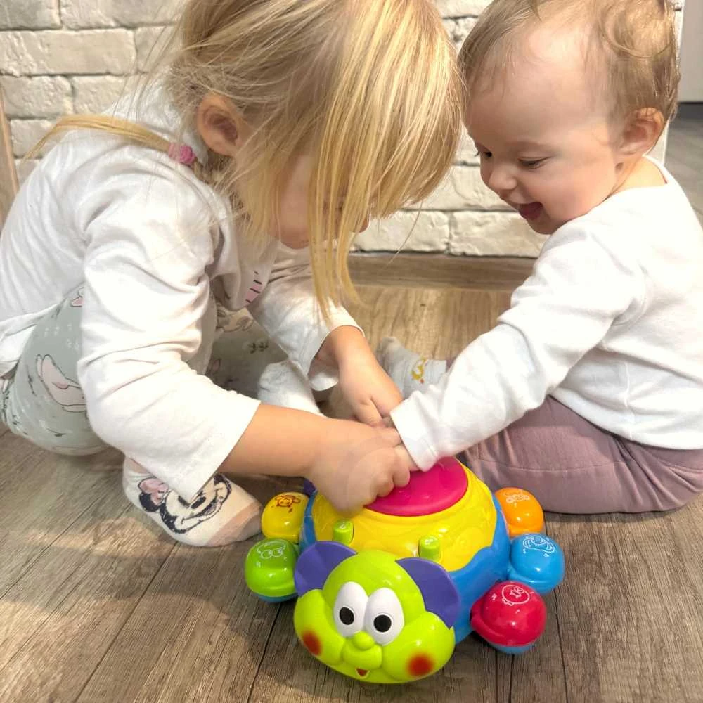 Woopie Baby Woopie interaktyvus žaislas, skirtas šliaužti ladybug