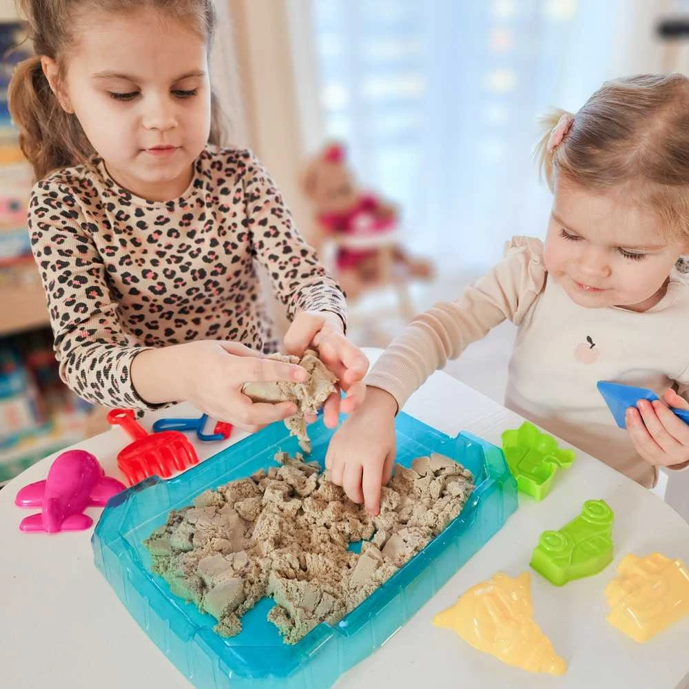Woopie Kinetinio smėlio rinkinys 0,5kg su staliuku ir formelėmis