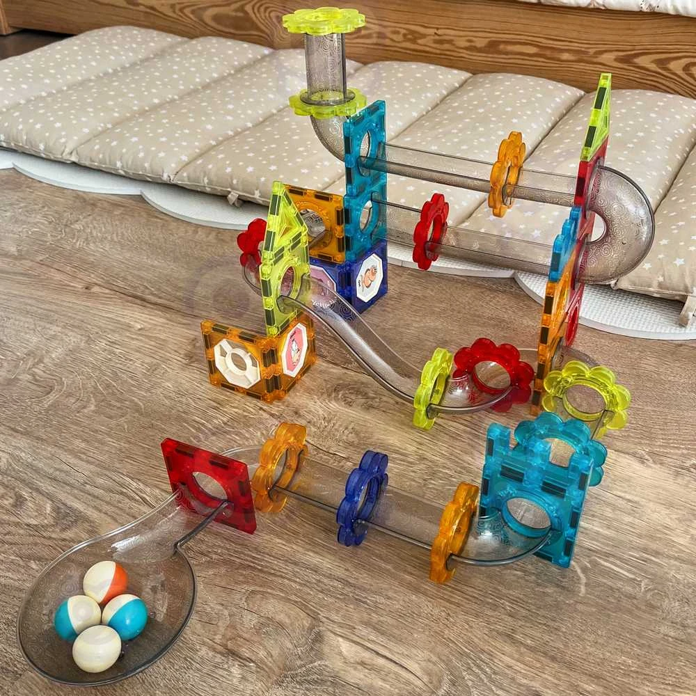 Magnetinis konstruktorius 3D rinkinys su kamuoliukų trasa Woopie 113vnt