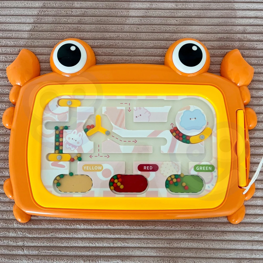 Magnetinė Montessori lavinamoji lenta su labirintu Krabas Woopie oranžinė
