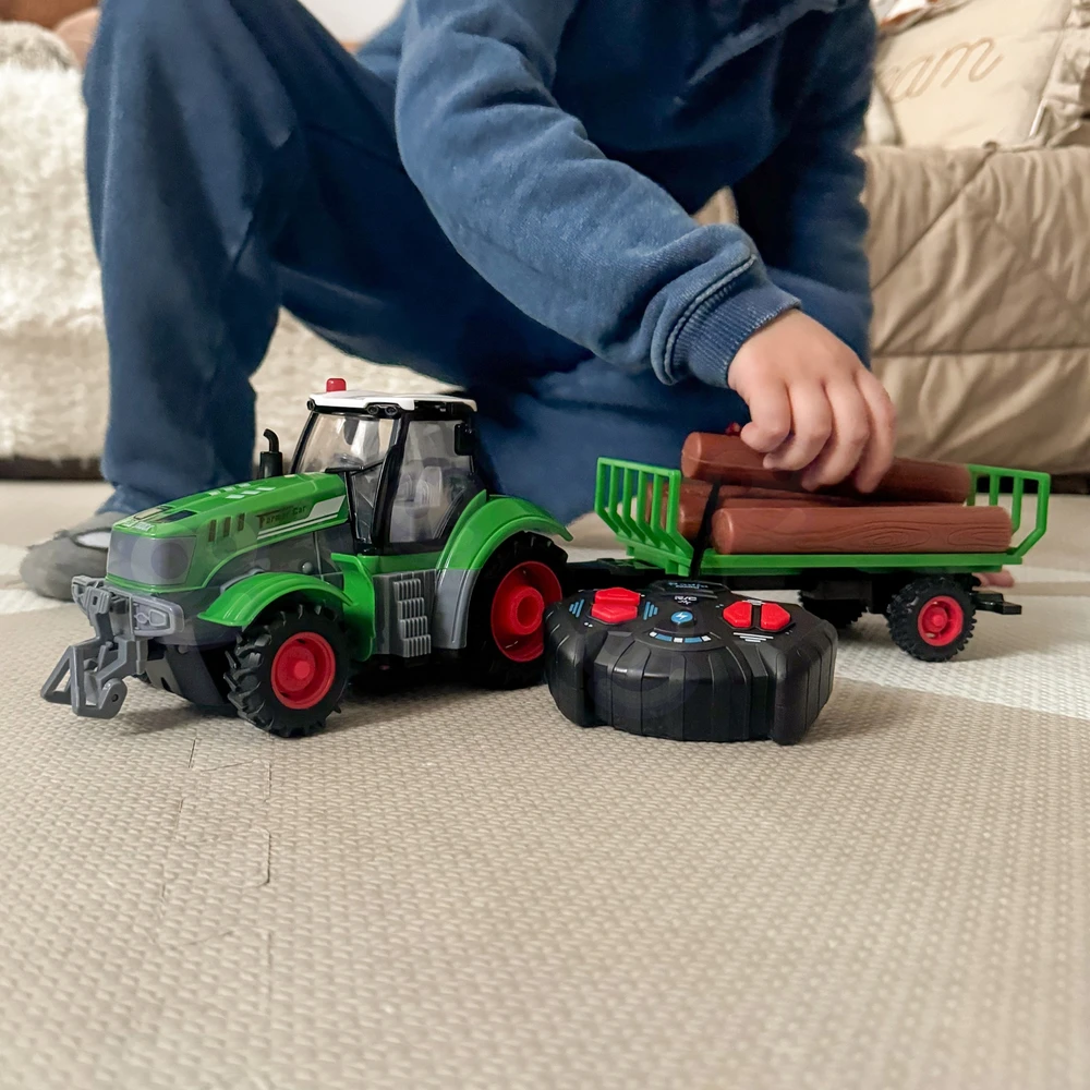 WOOPIE Traktorius su Priekaba RC - 1:24