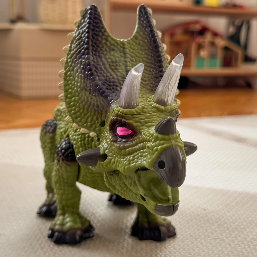 Woopie RC Robotas - Dinozauras Triceratops su švytinčiomis akimis