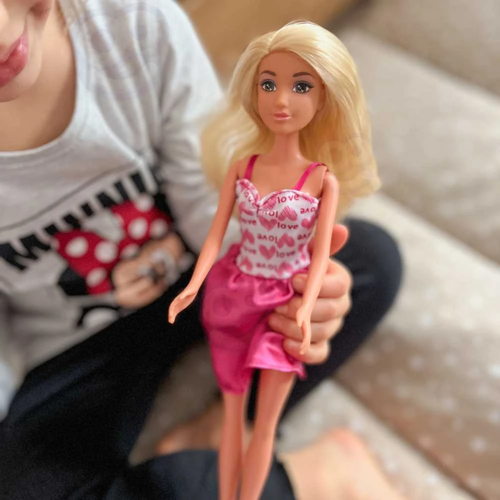 Lėlė Lily su kūdikiu ir maitinimo kėdute WOOPIE ROYAL