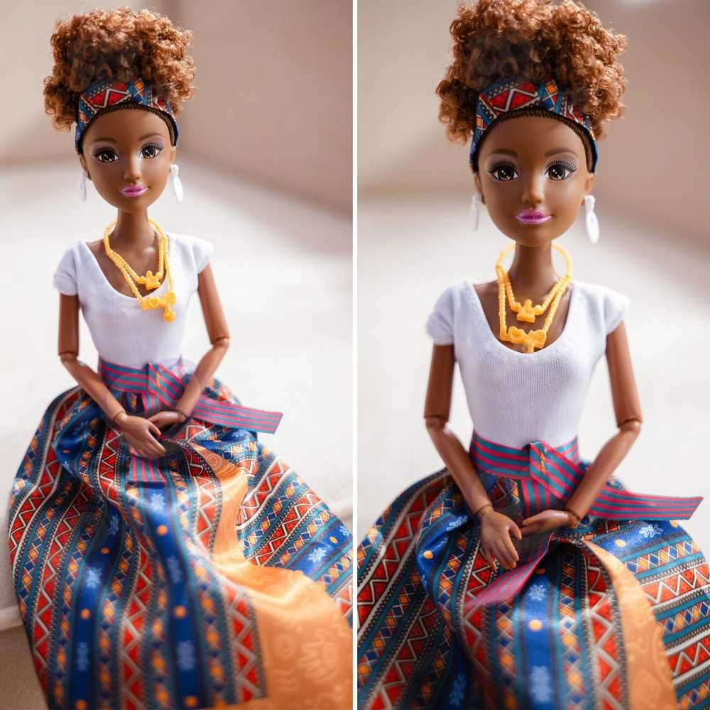 Lėlė Lili mulatė su elegantiška suknele WOOPIE ROYAL
