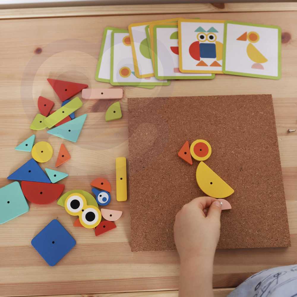 WOOPIE Žalias Wooden Nailing Hammer Puzzle 20 Patterns 82 Pieces FSC Certified