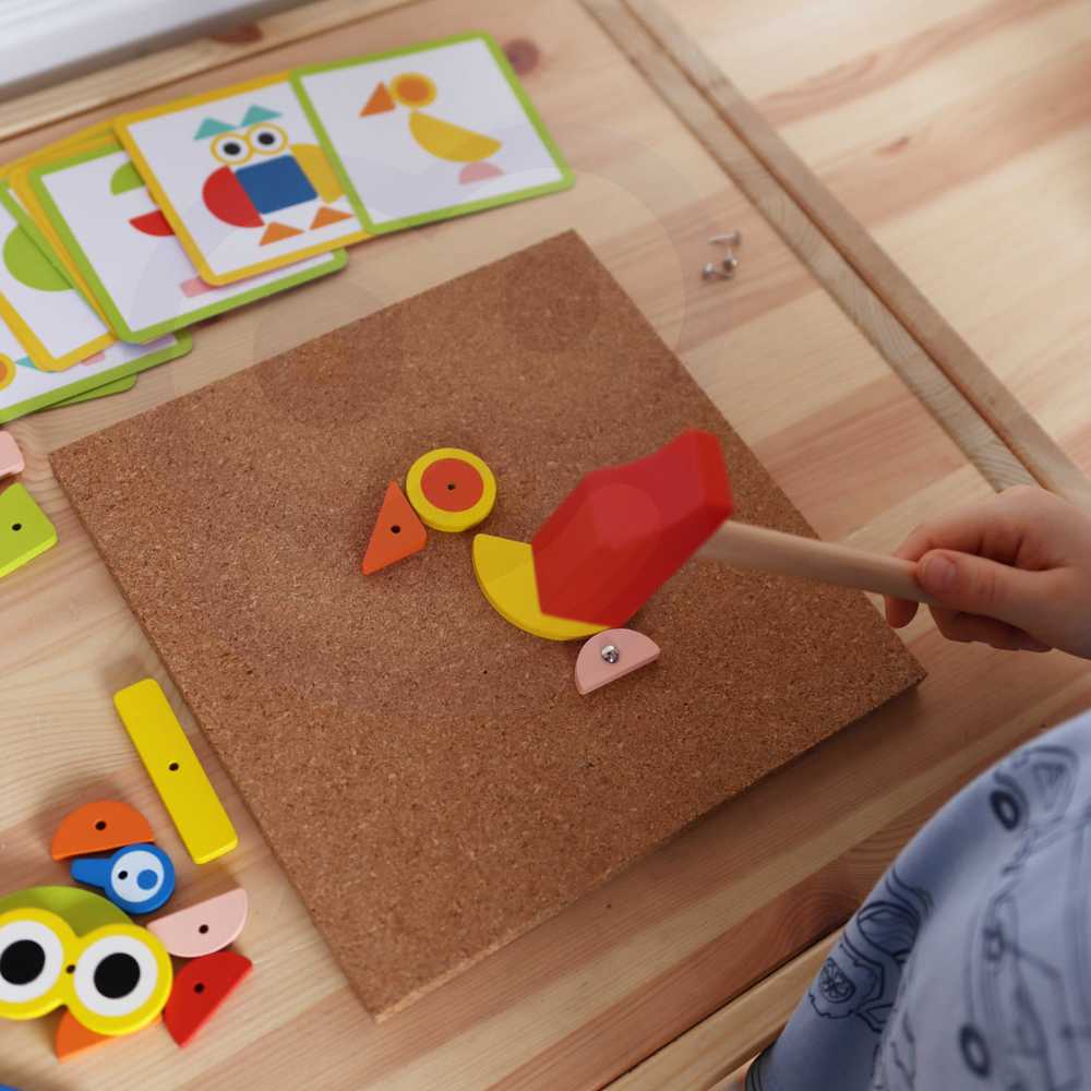 WOOPIE Žalias Wooden Nailing Hammer Puzzle 20 Patterns 82 Pieces FSC Certified