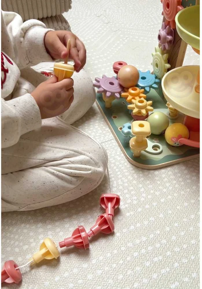 Medinis Montessori aktyvių veiklų medelis – kulodromas 4in1 WOOPIE Žalias