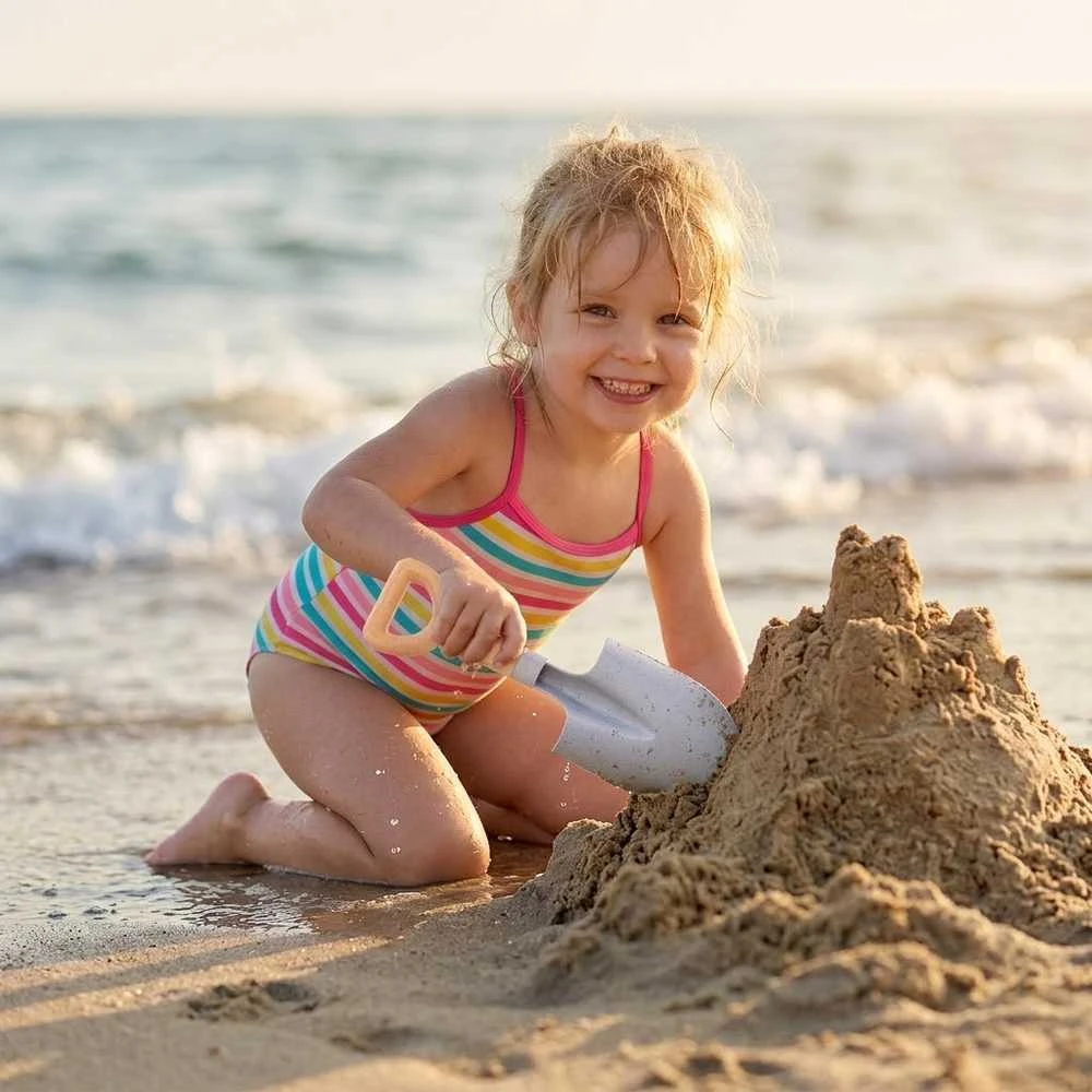 Ekologiškas smėlio kastuvėlis 33 cm WOOPIE