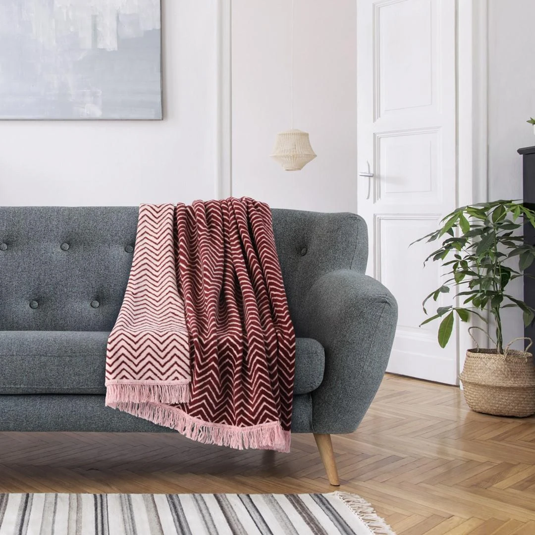 AmeliaHome Rožinis pledas ZARIA Twisty, 150 x 200 cm