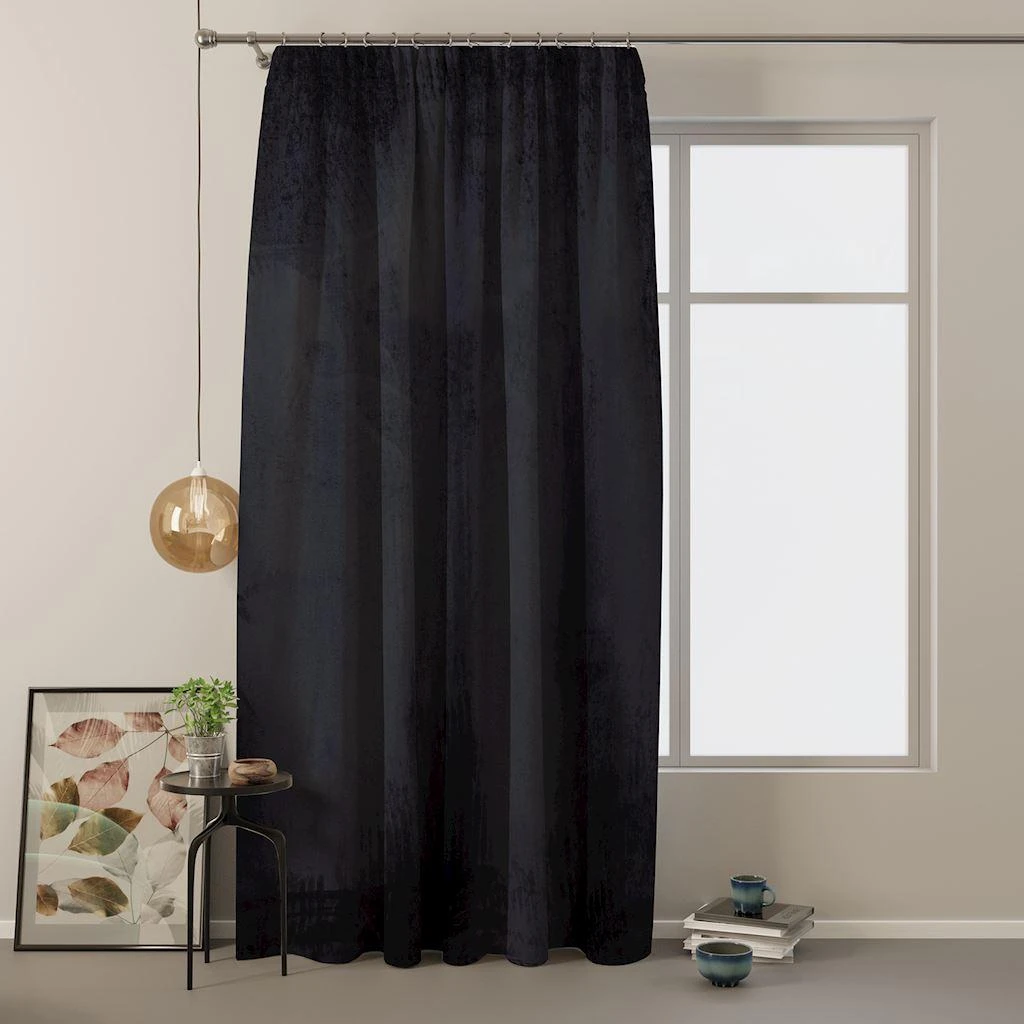 Naktinė užuolaida AmeliaHome VELVET 140X245 cm, 1 vnt., juosta/kabliukai, spalva: juoda