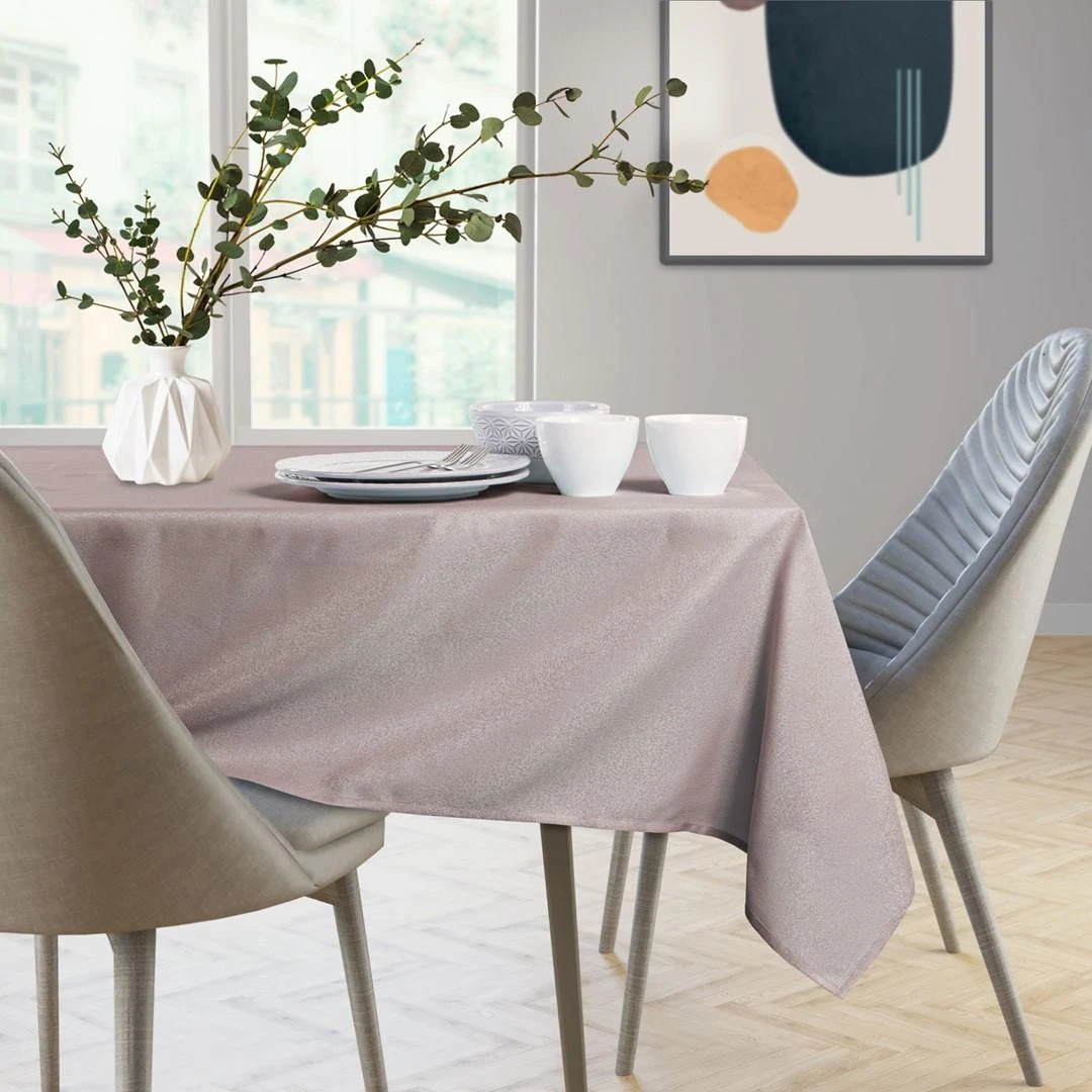 Staltiesė pudros rožinė EMPIRE AmeliaHome 155×155 cm