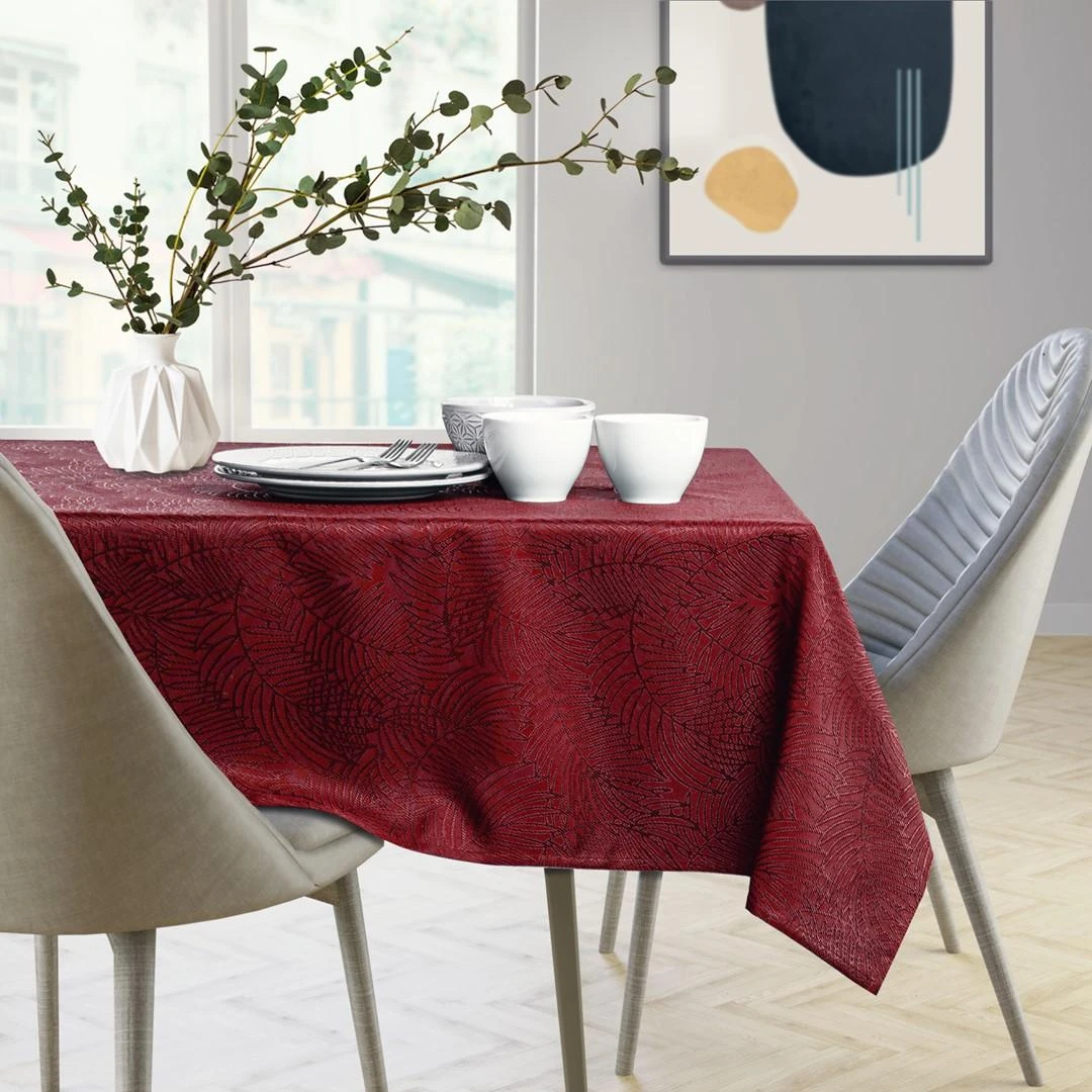 Staltiesė 140×500 bordo spalvos AmeliaHome