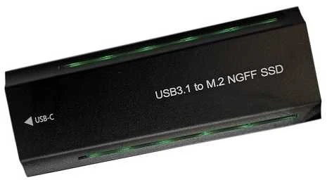 Juodas M.2 SSD išorinis dėklas su RGB apšvietimu