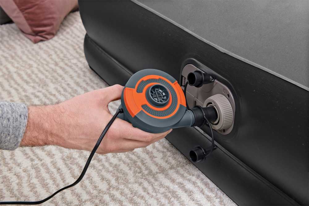 Pripučiamas čiužinys 191x97x36 cm su įmontuotu elektriniu siurbliu Bestway 67723