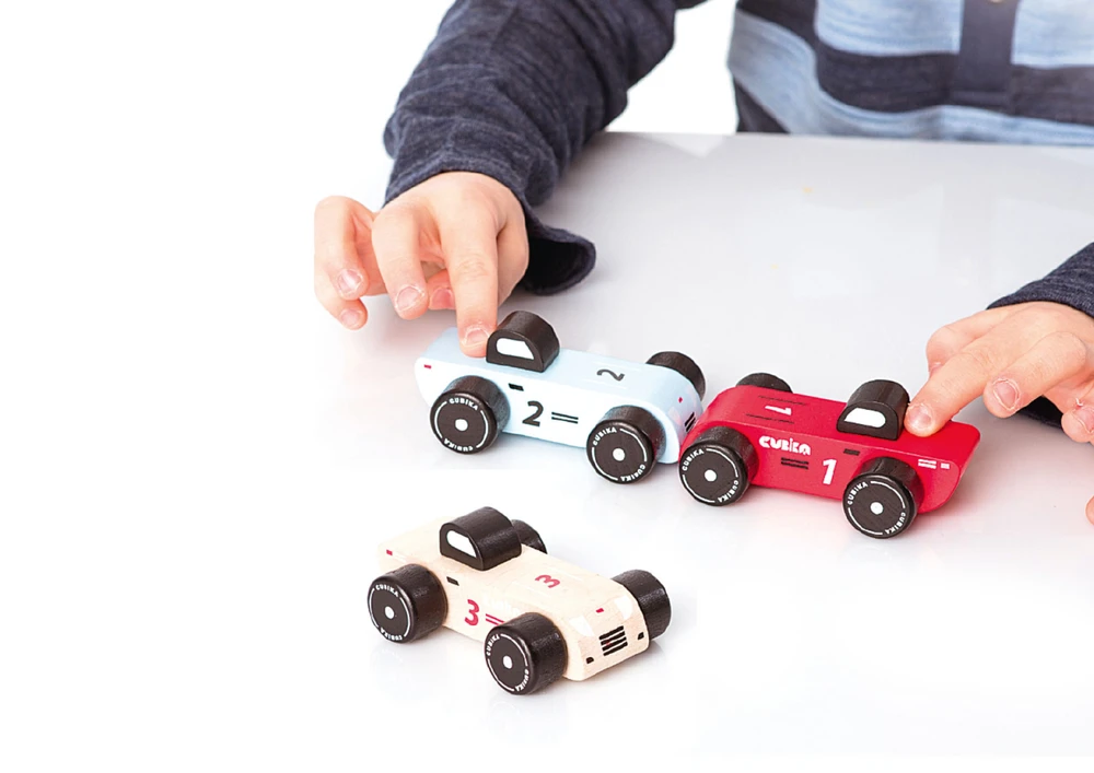 Cubika Mediniai lenktyniniai automobiliai, 3vnt