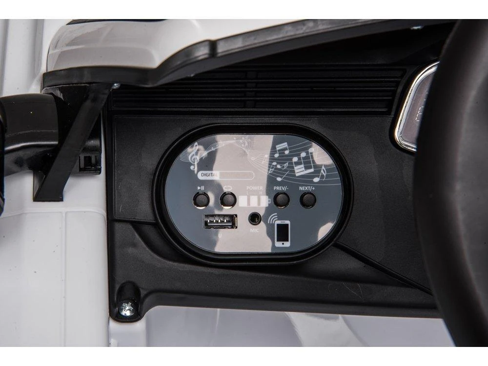 Lean Cars Elektromobilis Audi RSQ8 baltas