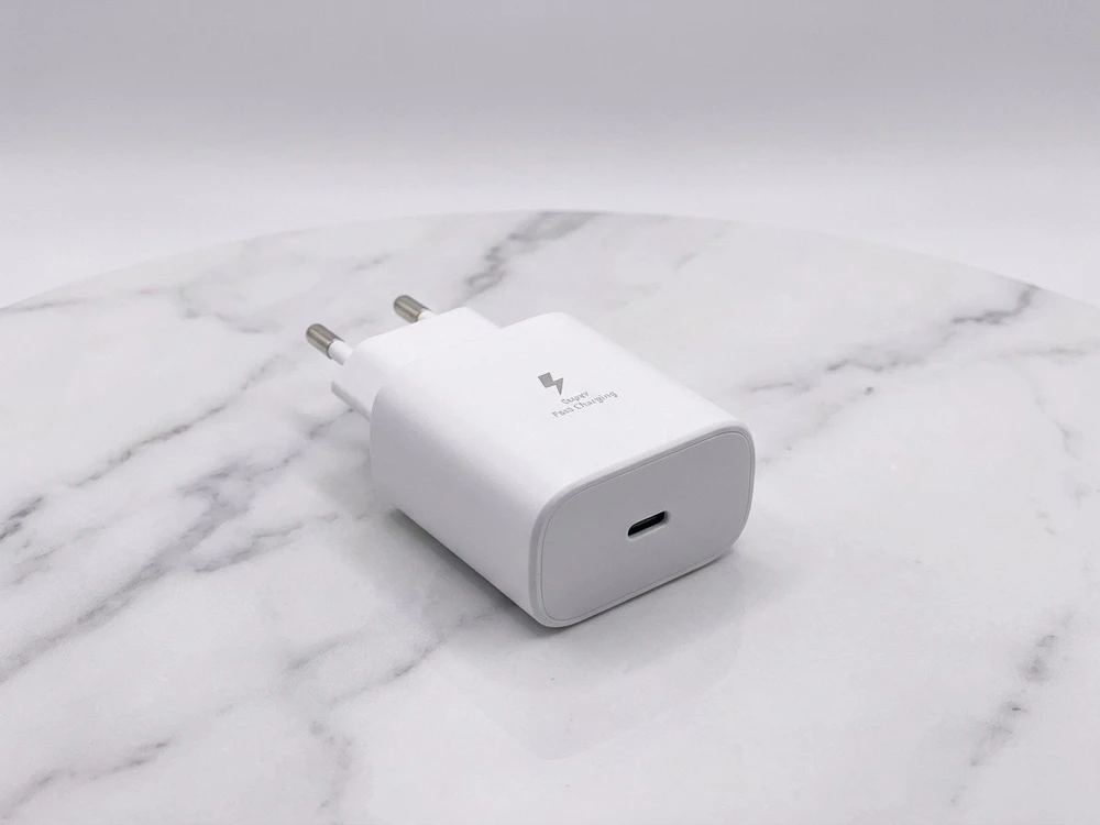 Super greitas 45W PD USB-C įkroviklis / kroviklis + 5A laidas (Baltas)