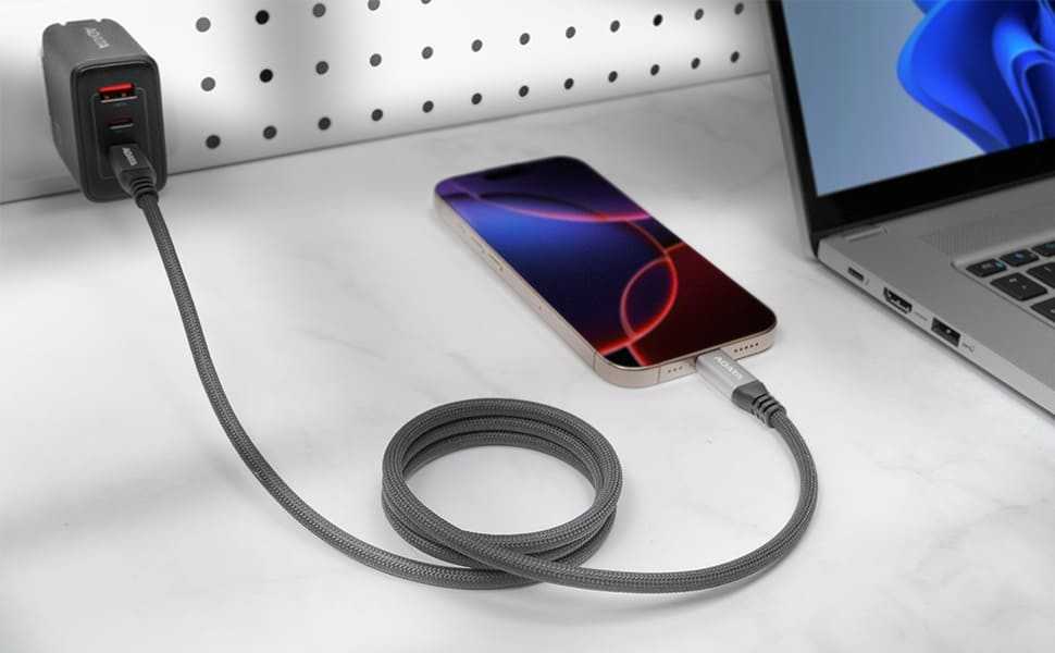 Kabelis USB ADATA USB-C do USB-C 3.2 Gen 2 100 W 1m Magnetyczny Juodas (CACCU3-100W-100AN-BK)