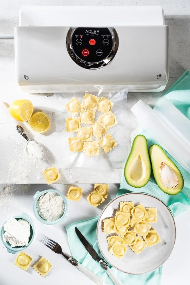 Adler | Vacuum Sealer | AD 4503 | Power 130 W | Baltas