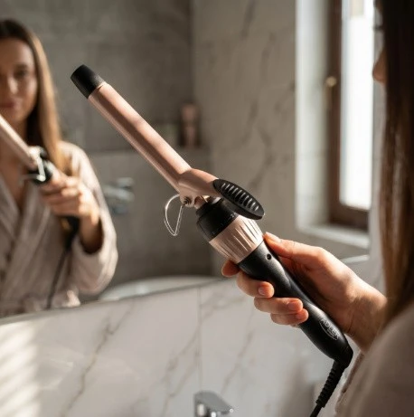 Adler | Curling Iron | AD 2117 | Ceramic heating system | Barrel diameter 25 mm | Temperature (max) 200 °C | 45 W | Juodas/Rožinė