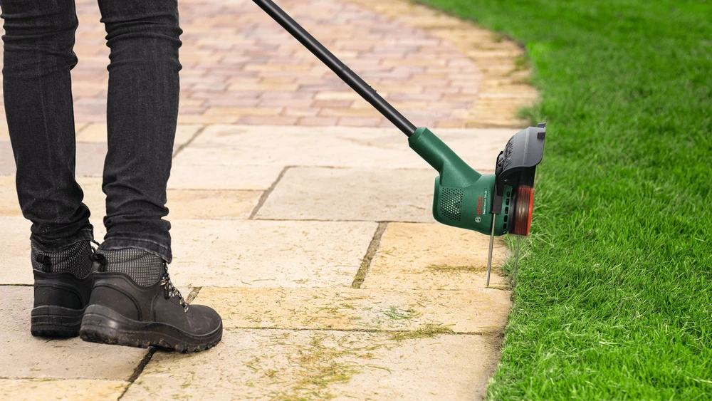 Bosch akumuliatorinė žoliapjovė EasyGrassCut 18V-230(1x2Ah)