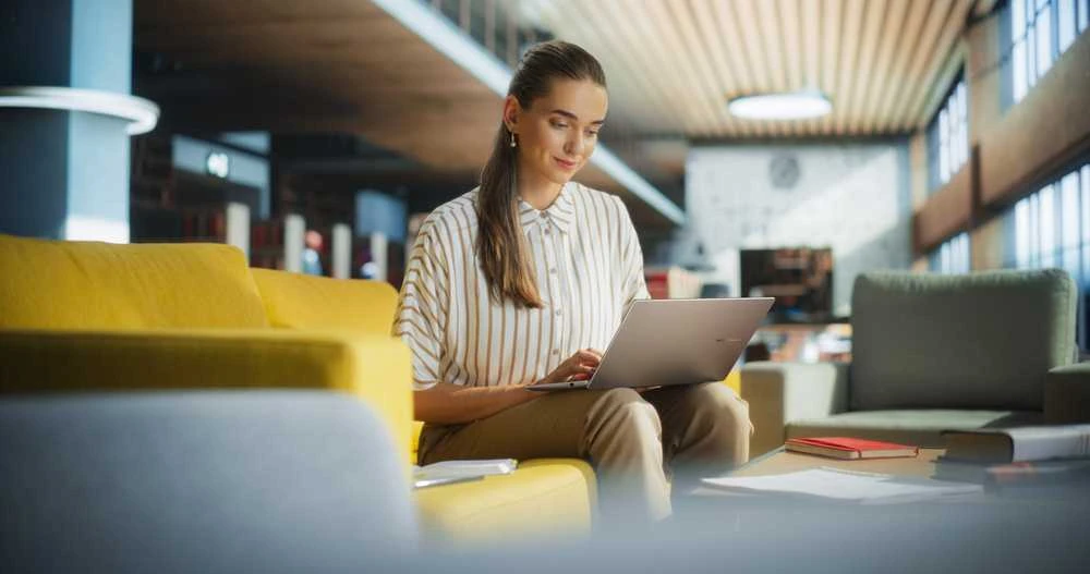 Nešiojamas kompiuteris ASUS Vivobook 14-M1407GA-LY012W Ryzen AI 7-445 14.0" WUXGA IPS lygio 60Hz 300nits AG 16GB DDR5 SSD512 Cam1080 42WHrs Win11 Vėsus Sidabrinis