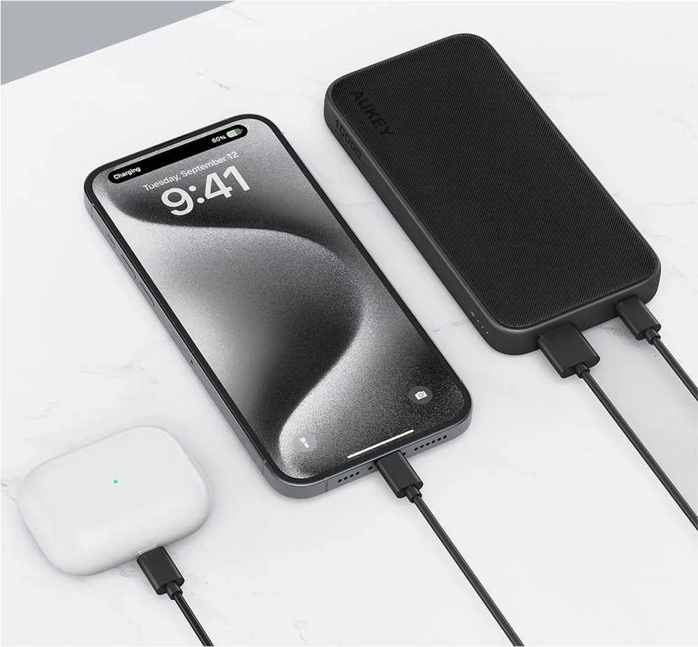 Aukey Pb-y46p nešiojama baterija, 10000 mAh, 20 W, 2 USB laidai, USB-C