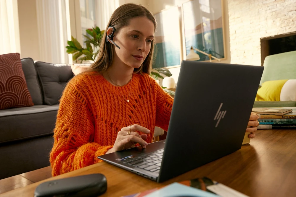 HP Poly Voyager Legend 30 Ausinės