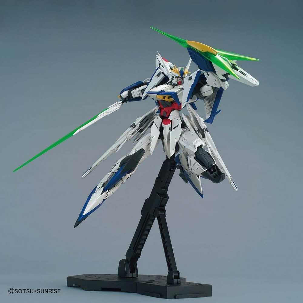 Bandai MG 1/100 ECLIPSE GUNDAM